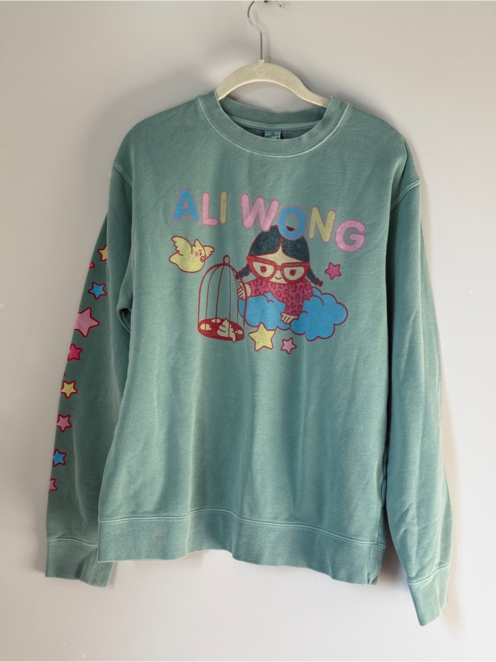 Ali Wong Birdcage Comedy tour Teal Graphic Crewneck Sweatshirt M